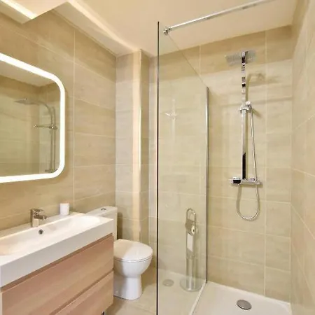 Superbe A 500m Du Palais Des Festivals Cannes